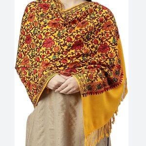 traditional Kashmiri embroidered stole or shawl